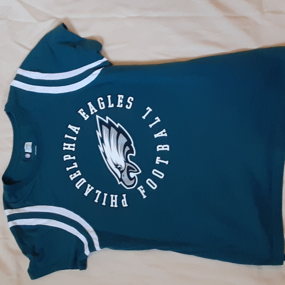 Philadelphia Eagle's TEE SHIRT,  SIZE XL